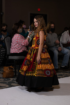 Charlotte Seen Fashion show November 2020-2200