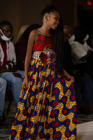 Charlotte Seen Fashion show November 2020-2207
