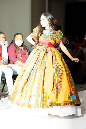 Charlotte Seen Fashion show November 2020-2225