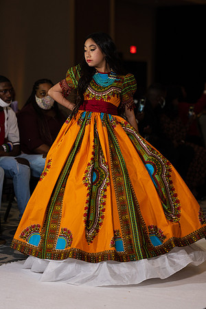 Charlotte Seen Fashion show November 2020-2226