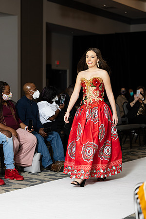Charlotte Seen Fashion show November 2020-2240