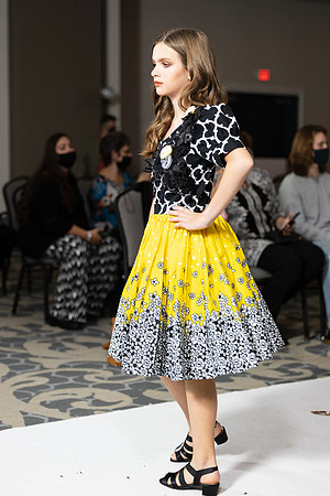 Charlotte Seen Fashion show November 2020-2260