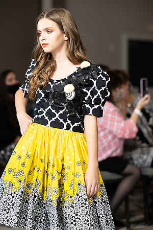 Charlotte Seen Fashion show November 2020-2262