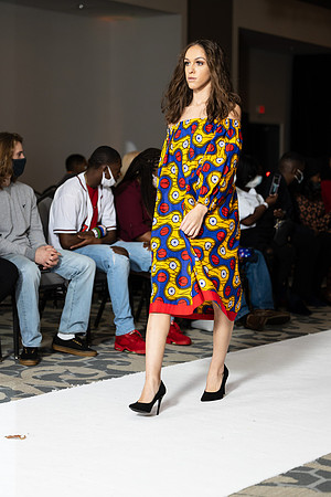 Charlotte Seen Fashion show November 2020-2265