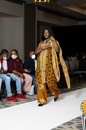 Charlotte Seen Fashion show November 2020-2296