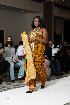 Charlotte Seen Fashion show November 2020-2297
