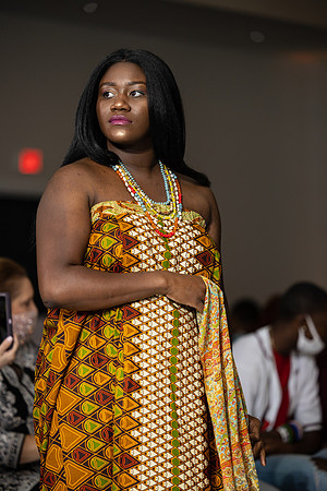 Charlotte Seen Fashion show November 2020-2300