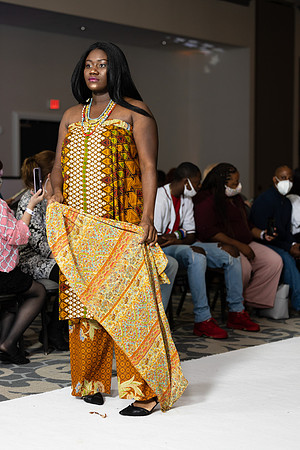 Charlotte Seen Fashion show November 2020-2301