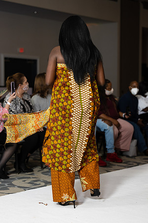 Charlotte Seen Fashion show November 2020-2302