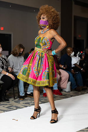 Charlotte Seen Fashion show November 2020-2305