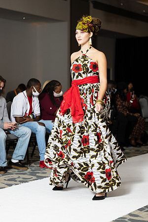 Charlotte Seen Fashion show November 2020-2310