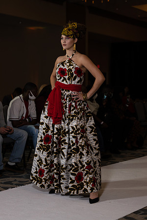 Charlotte Seen Fashion show November 2020-2312