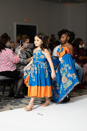 Charlotte Seen Fashion show November 2020-2315
