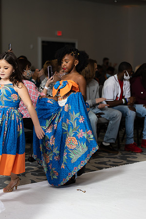 Charlotte Seen Fashion show November 2020-2316