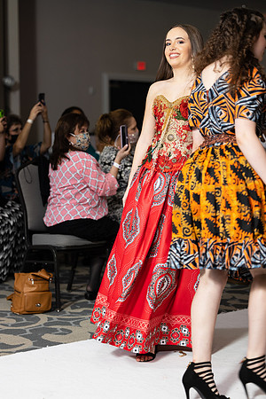 Charlotte Seen Fashion show November 2020-2324