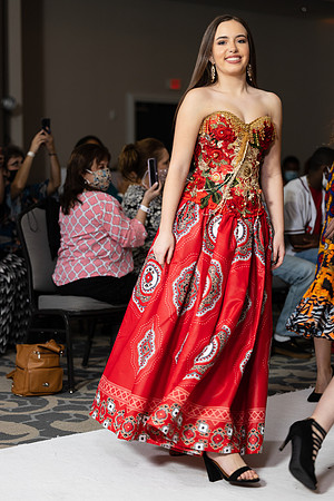 Charlotte Seen Fashion show November 2020-2325