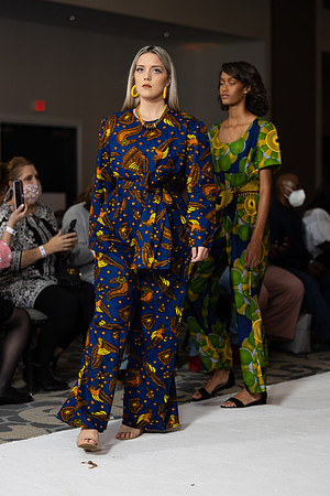 Charlotte Seen Fashion show November 2020-2329