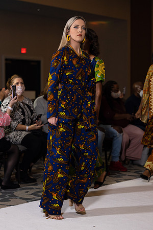 Charlotte Seen Fashion show November 2020-2330