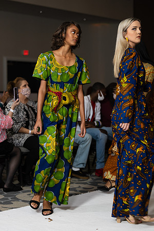 Charlotte Seen Fashion show November 2020-2331