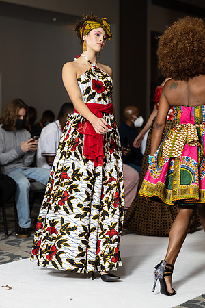Charlotte Seen Fashion show November 2020-2334