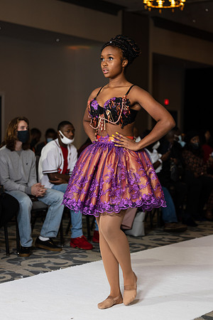 Charlotte Seen Fashion show November 2020-2338