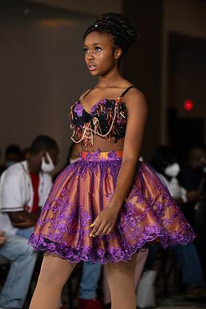 Charlotte Seen Fashion show November 2020-2343