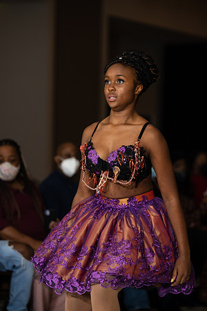 Charlotte Seen Fashion show November 2020-2344