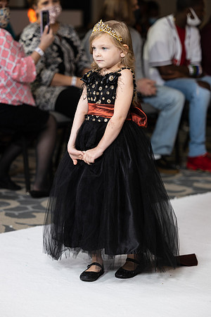 Charlotte Seen Fashion show November 2020-2357