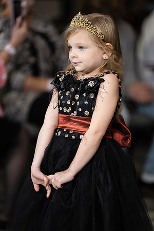Charlotte Seen Fashion show November 2020-2360