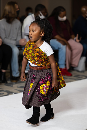 Charlotte Seen Fashion show November 2020-2364