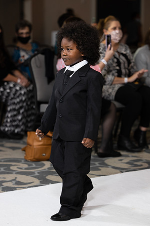 Charlotte Seen Fashion show November 2020-2370