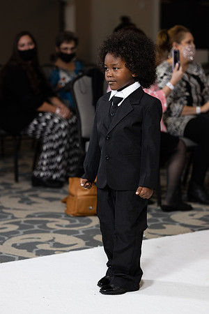 Charlotte Seen Fashion show November 2020-2371