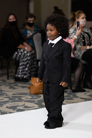 Charlotte Seen Fashion show November 2020-2372