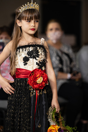 Charlotte Seen Fashion show November 2020-2408