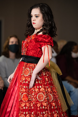 Charlotte Seen Fashion show November 2020-2442