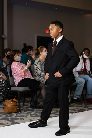 Charlotte Seen Fashion show November 2020-2446