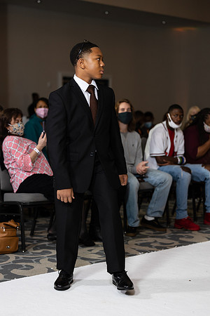 Charlotte Seen Fashion show November 2020-2448