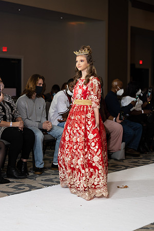 Charlotte Seen Fashion show November 2020-2450
