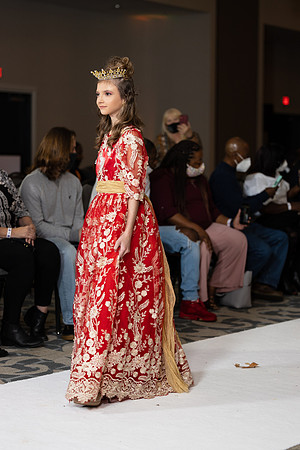 Charlotte Seen Fashion show November 2020-2456