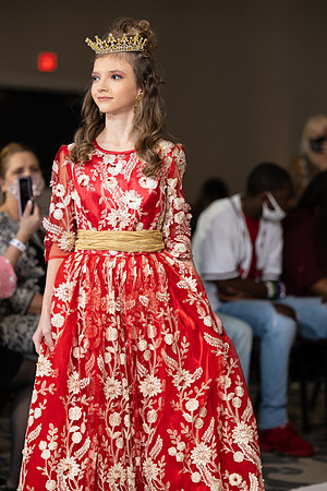 Charlotte Seen Fashion show November 2020-2459