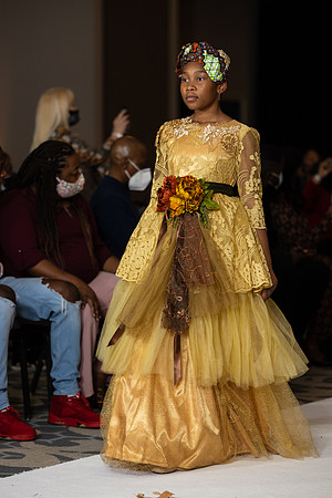 Charlotte Seen Fashion show November 2020-2472