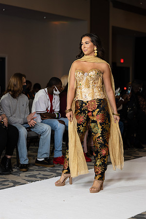 Charlotte Seen Fashion show November 2020-2482
