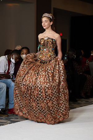 Charlotte Seen Fashion show November 2020-2490