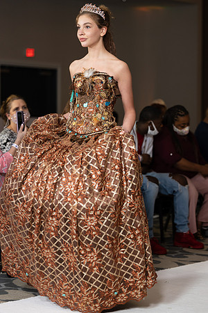 Charlotte Seen Fashion show November 2020-2492