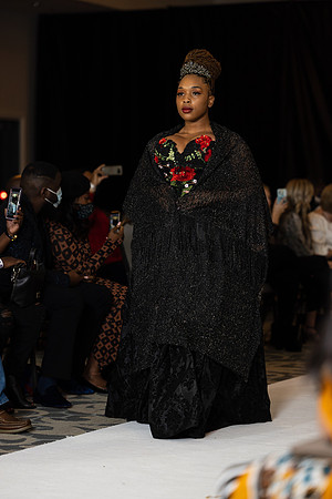 Charlotte Seen Fashion show November 2020-2500