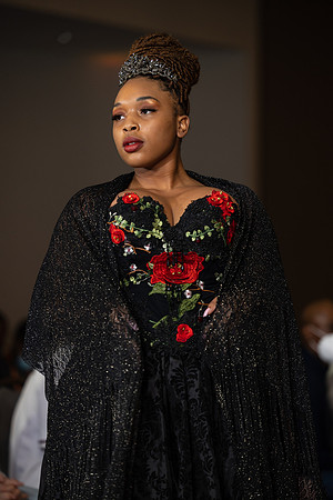 Charlotte Seen Fashion show November 2020-2507