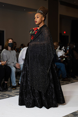 Charlotte Seen Fashion show November 2020-2511