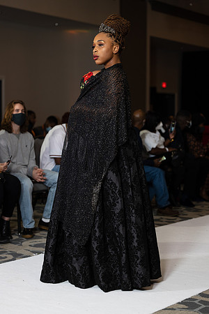 Charlotte Seen Fashion show November 2020-2513