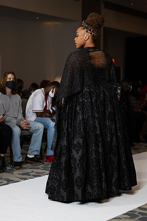 Charlotte Seen Fashion show November 2020-2514