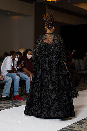 Charlotte Seen Fashion show November 2020-2515